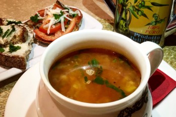 Flu-fighting vegan minestrone soup